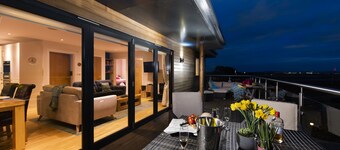 A stunning, environmentally friendly holiday haven at Mor Cliff, in an AONB.