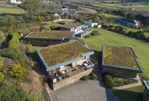 Exterior - A stunning, environmentally friendly holiday haven at Mor Cliff, in an AONB. (Chapel Porth)