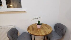 Unclassified image, 4 of 15, button - Clarendon House (Birmingham)