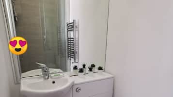 Room | Bathroom | Towels