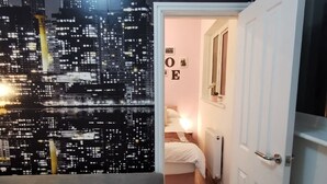 Unclassified image, 2 of 15, button - Clarendon House (Birmingham)