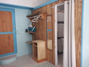 Dusche, Handtücher, Seife, Toilettenpapier