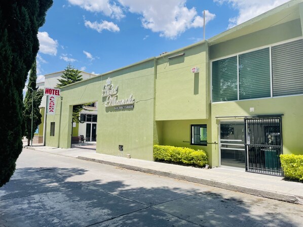 Front of property - Hotel Alameda de San Jose Iturbide (San José Iturbide)