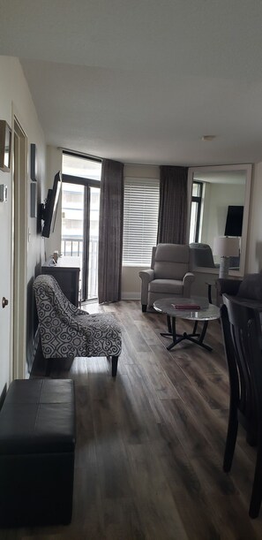 Smart TV, fireplace, video games, books