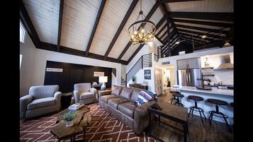 Smart TV, chimenea y videojuegos