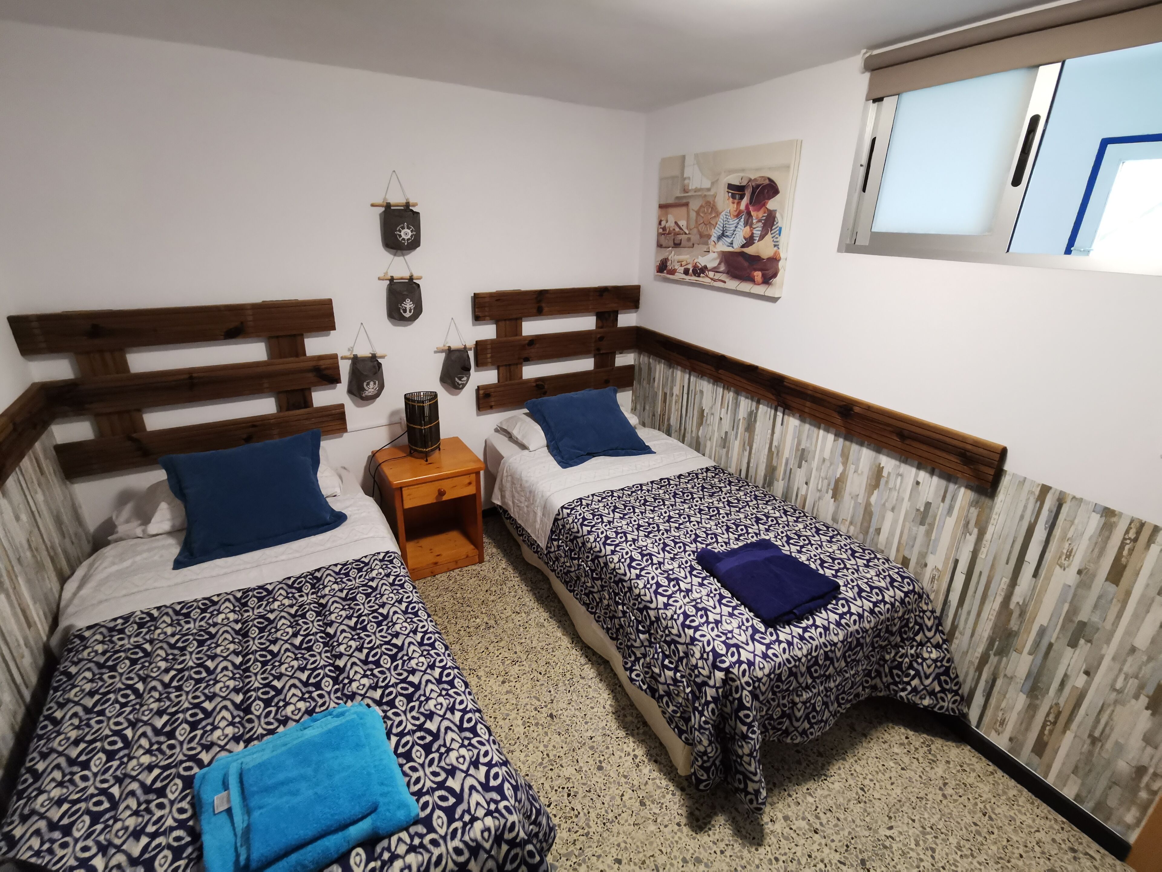 Twin Room, Shared Bathroom | Iron/ironing board, free WiFi, bed sheets