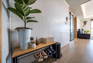 Family Room | Room amenity - Jeju i (Jeju City)