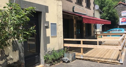 Studio face Ă la Sioule proche Vulcania