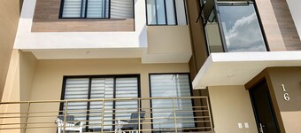 Uusi Townhouse House * AC * HDTV: n * Wifi * Aidattu * Ylellisyys San Salvadorissa El Salvador 