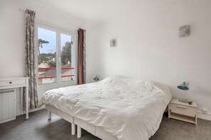 5 chambres, fer et planche à repasser, Wi-Fi gratuit