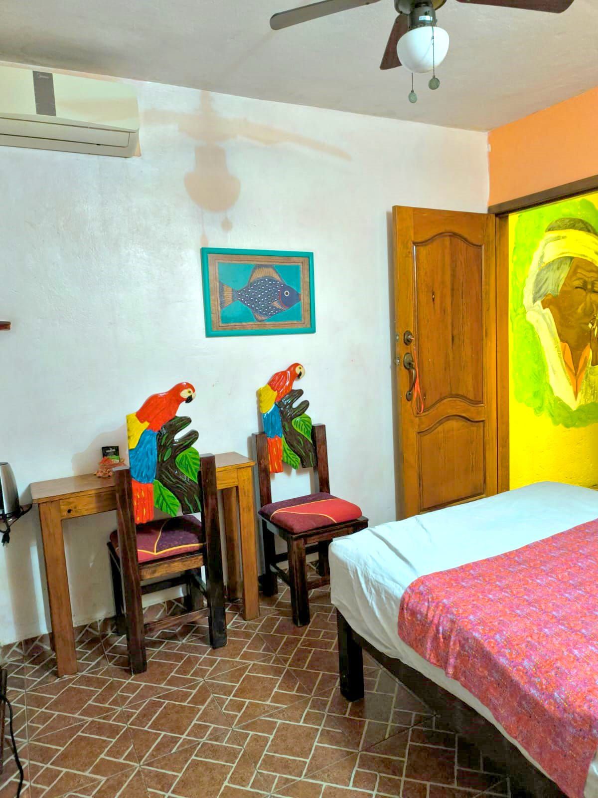 1 bedroom, internet (free), bed sheets