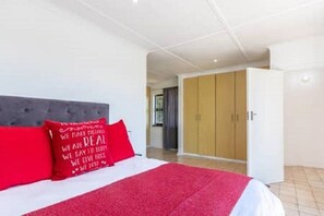 4 Schlafzimmer, Bügeleisen/Bügelbrett, WLAN, Bettwäsche