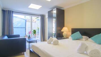 6 dormitorios, tabla de planchar con plancha, wifi gratis y ropa de cama