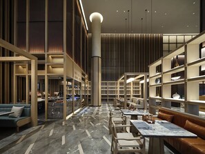 2 restaurants; breakfast and dinner served 