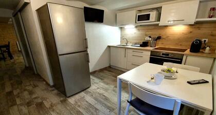 Apartment / house 150m Fleury-les-Aubrais train station -2 km downtown Orleans