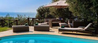 seaview and luxury attic, swimming pool and terrace