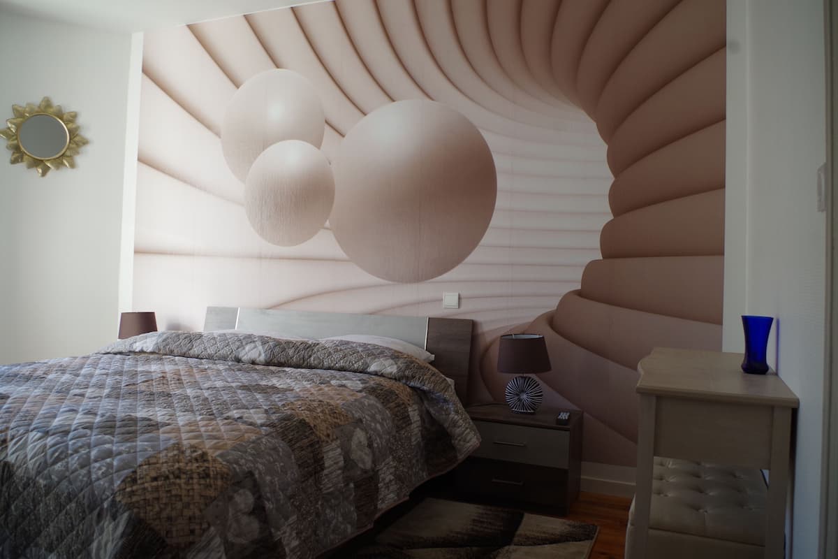 Romantic Double Room, Jetted Tub (5) | 1 bedroom, individually decorated, individually furnished, desk