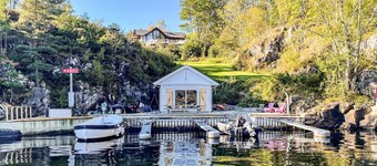 Beautiful home in Hebnes with house sea view
