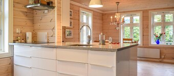 Koselig hjem i Hebnes med WiFi