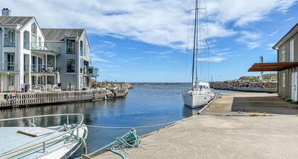 Awesome home in Lindesnes with WiFi