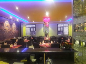 Dining - Hotel Green View Palace (Noida)