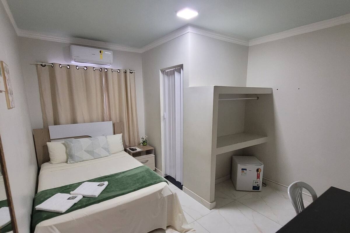 经典双人房 | 防过敏的被褥、熨斗/熨衣板、免费 WiFi、床单