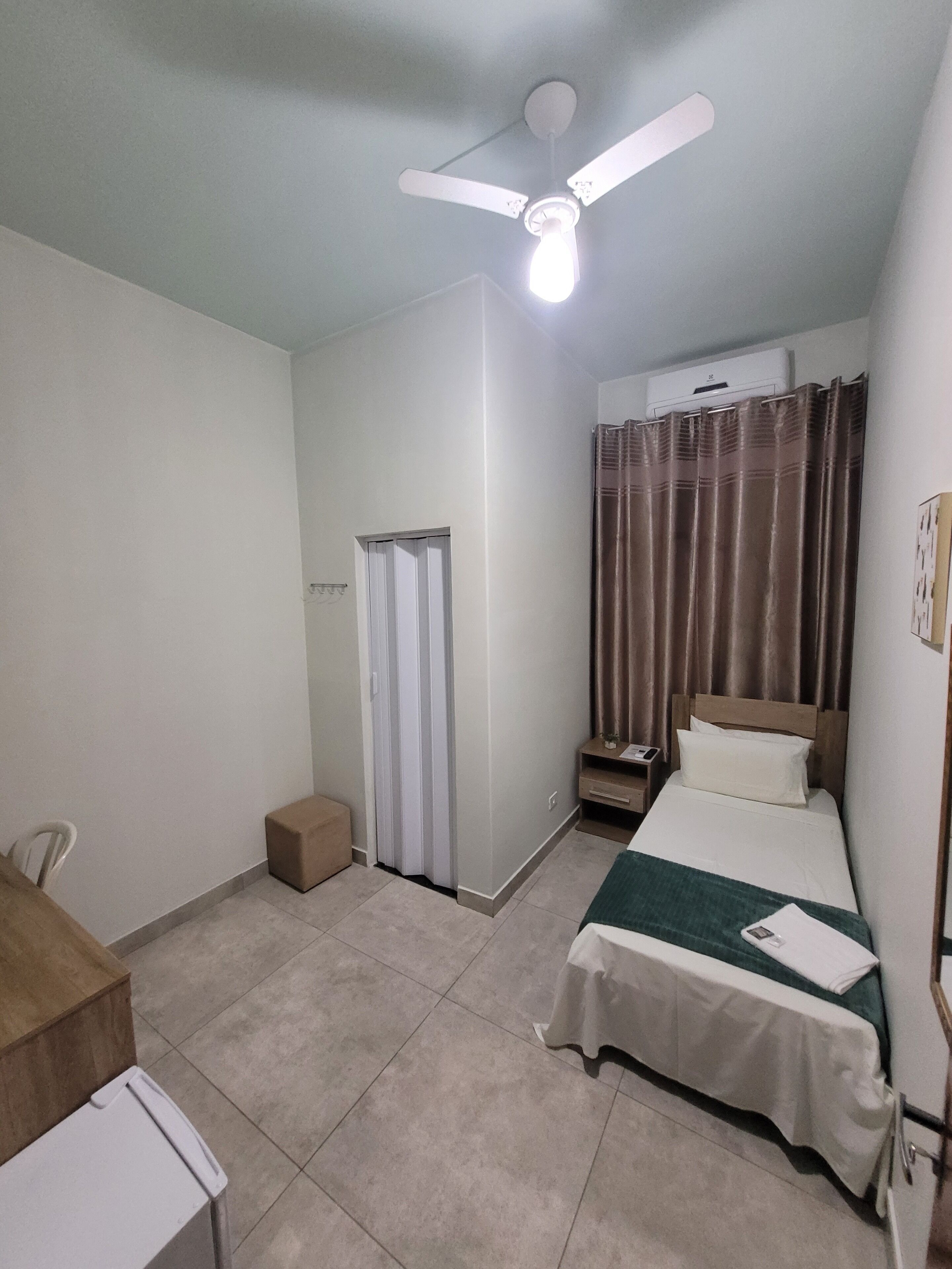 classic single room | 1 bedroom, hypo-allergenic bedding, iron/ironing board, free wifi