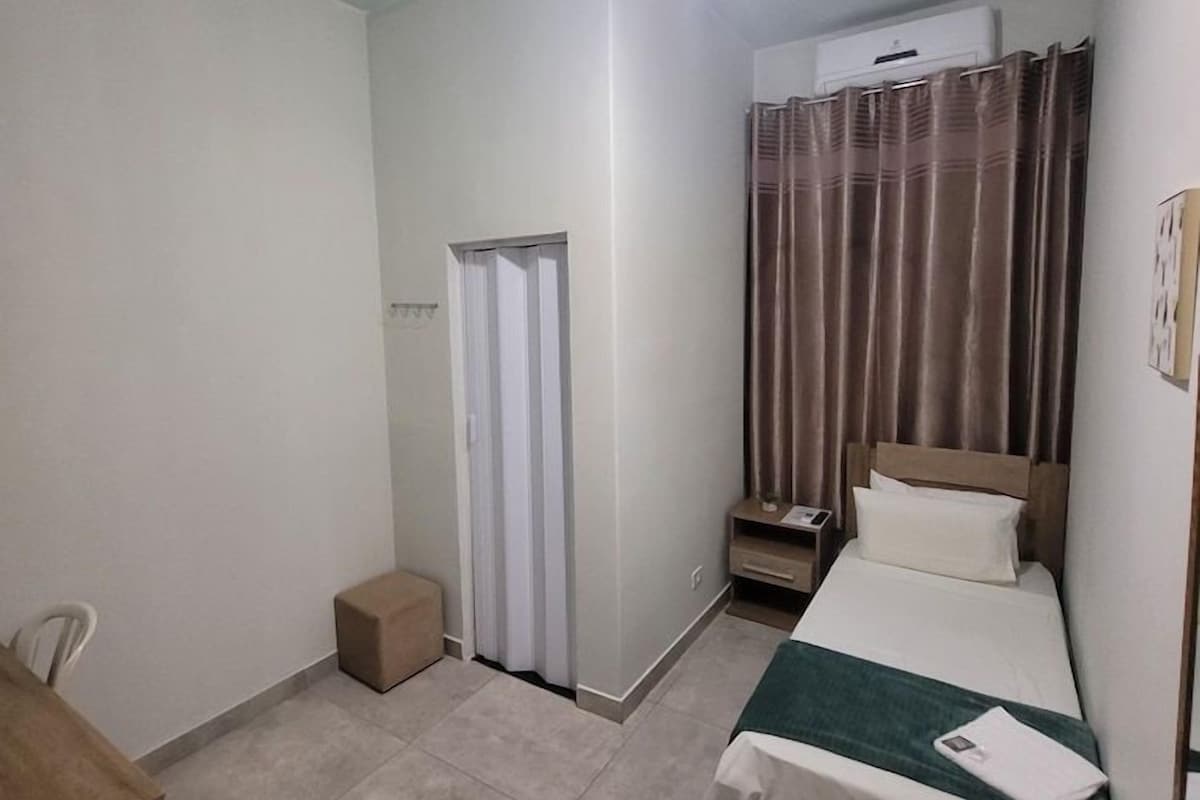 Hypo-allergenic bedding available, iron/ironing board, WiFi (free)