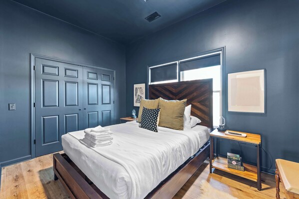 1 habitación, tabla de planchar con plancha, wifi y ropa de cama 