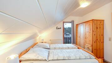 5 makuuhuonetta, silitysrauta/-lauta, vauvan matkasänky, ilmainen Wi-Fi