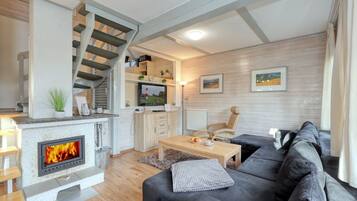 Smart-TV, Kamin, DVD-Player, Stereoanlage