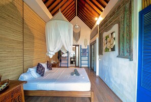 3 bedrooms, in-room safe, iron/ironing board, WiFi - LUXURY Villa La plancha BEACH, 200m to the Beach, Heart of Seminyak, 300m (kuta)