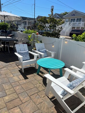 Outdoor dining - Beach Block!  Beach Tags, Central AC, Grill and Patio! (Seaside Park)