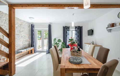 Stunning home in Barban