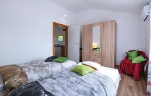 3 slaapkamers, een kluis op de kamer, reisbedje, gratis wifi