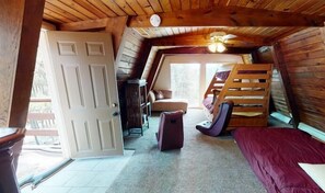 3 bedrooms, WiFi, bed sheets - Pets | Large Deck | Fireplace | Casa del Viento (Angel Fire)