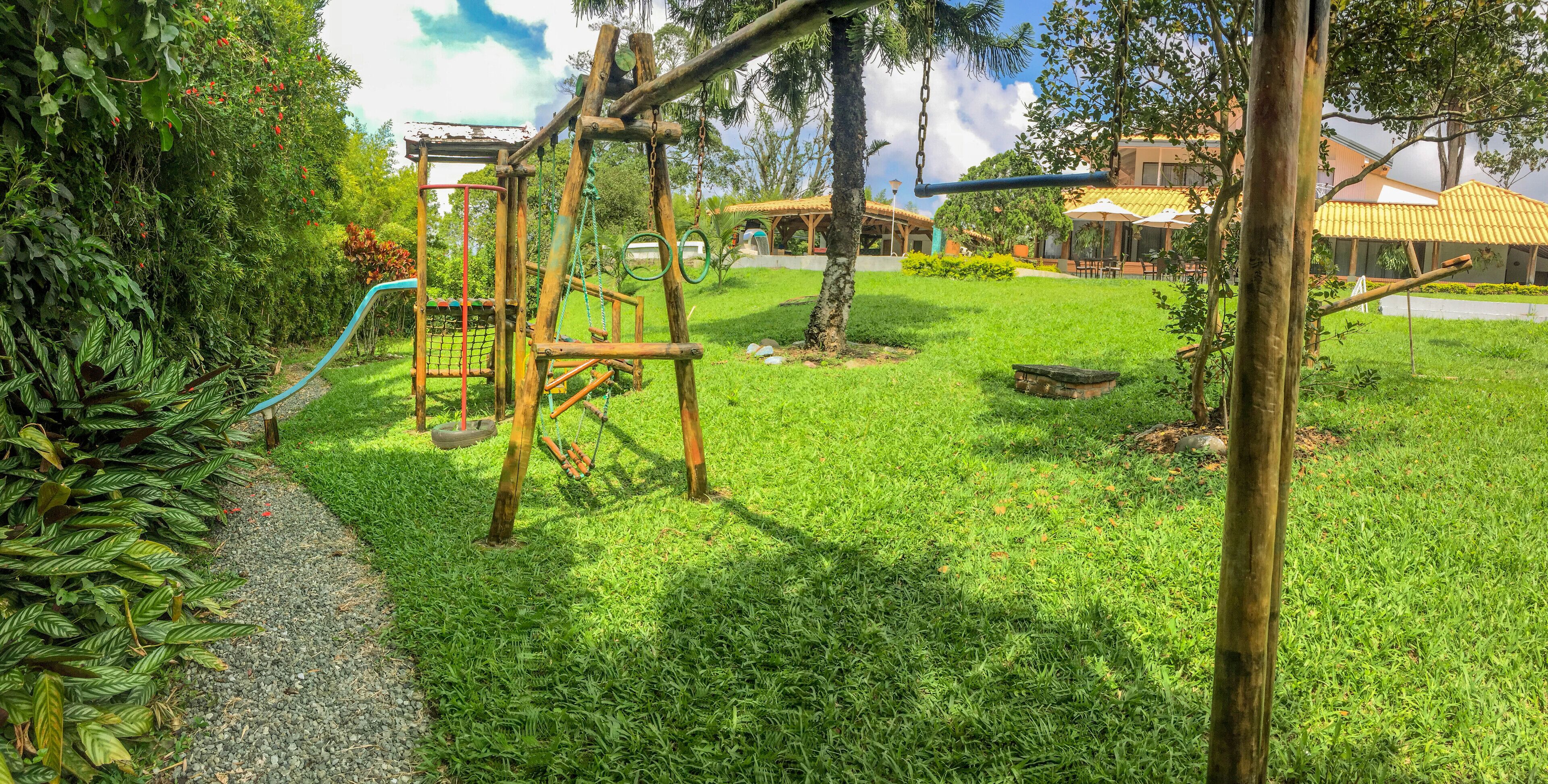 Children’s play area – outdoor