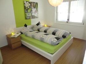 1 bedroom, travel crib, free WiFi, bed sheets