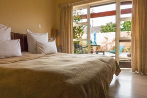 Panoramic Double or Twin Room | Minibar, in-room safe, laptop workspace, iron/ironing board - Rosedene Lodge (Cape Town)