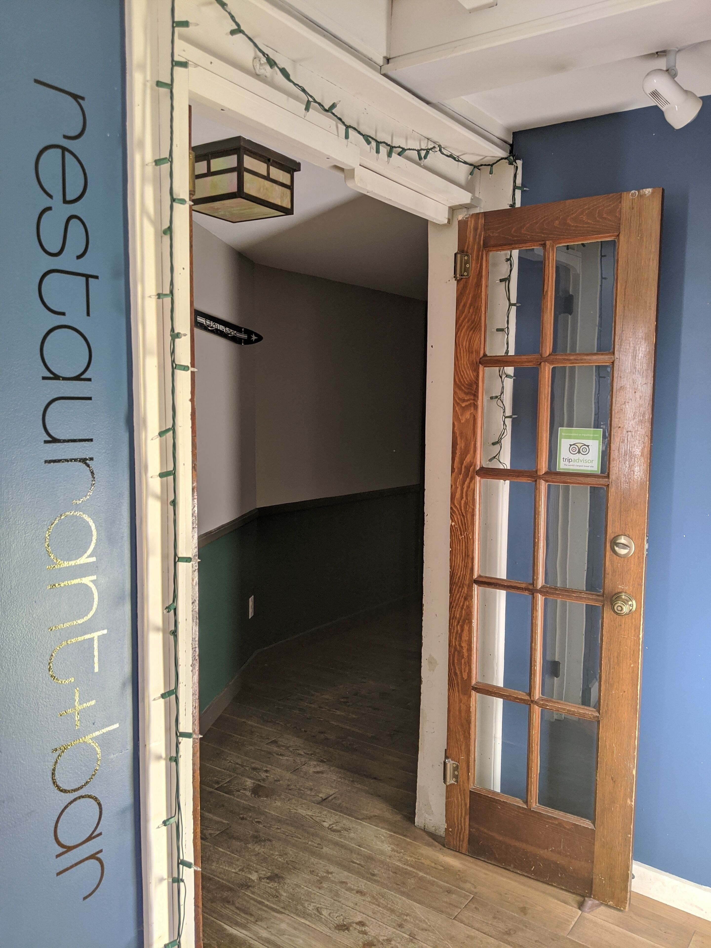 Phục vụ bữa tối 