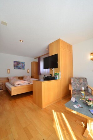 1 soverom, reiseseng for barn, wi-fi (inkludert) og sengetøy