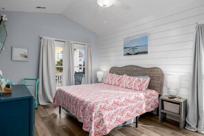 3 soveværelser, skrivebord, strygejern/strygebræt, weekendseng