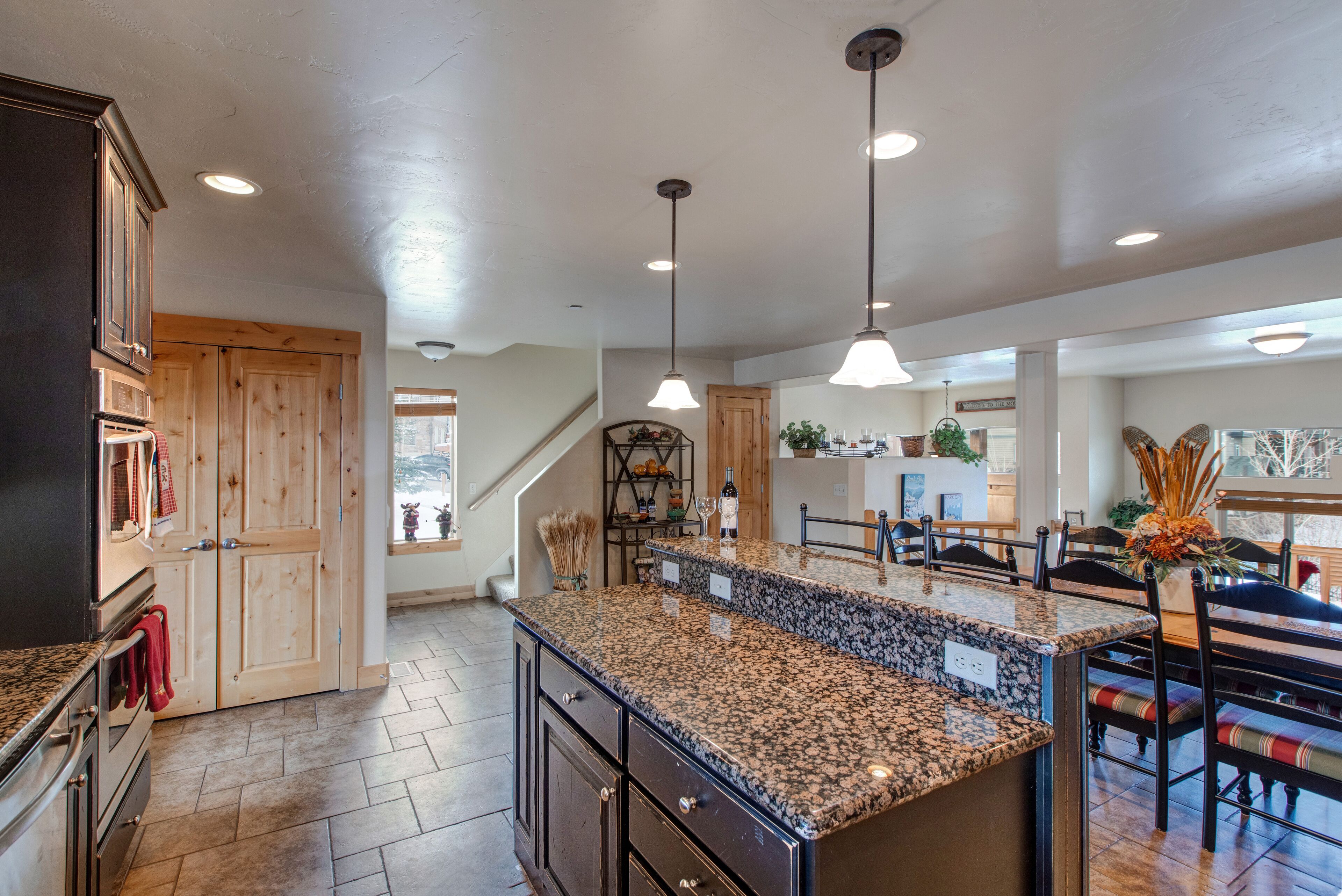 Park City Getaway! Mountain Townhome w/ Private Hot Tub! Short Drive to Resorts!