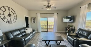 Smart-TV, Tischtennisplatte