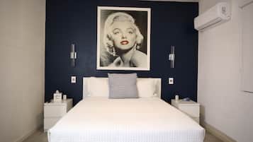 2 bedrooms, in-room safe, iron/ironing board, travel cot