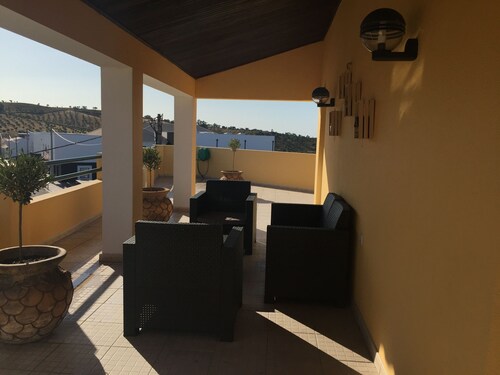 Lake View House_Montargil