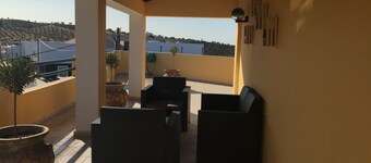 Lake View House_Montargil