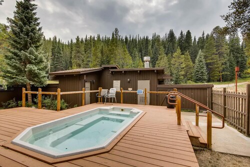 Perfect Ski In/Ski Out Condo in Center Village