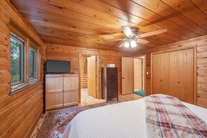 3 bedrooms, iron/ironing board, free WiFi, bed sheets - Spacious cabin on beautiful Caribou Lake (Lutsen)
