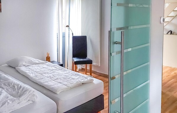4 bedrooms, free WiFi, bed sheets